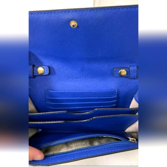 Michael Kors Blue Leather Crossbody Bag with Gold Accents - Picture 3 of 5